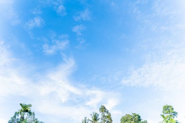 Phuket Tayland 'da bulutlu mavi gökyüzü