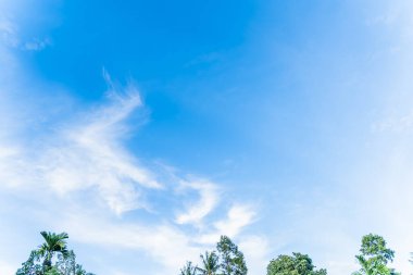 Phuket Tayland 'da bulutlu mavi gökyüzü