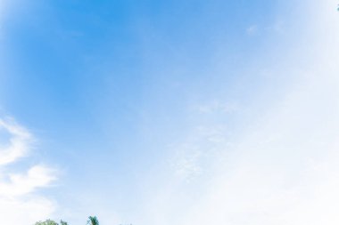 Phuket Tayland 'da bulutlu mavi gökyüzü