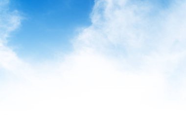 Açık bir günde güzel tropik plajların ve denizin doğal manzarası Phuket Tayland