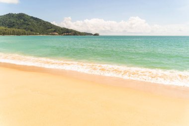 Arka plan Naiyang plajı, rahat gözler, güneşlenme, Phuket Ulusal Parkı, Phuket, Tayland 'a odaklan..