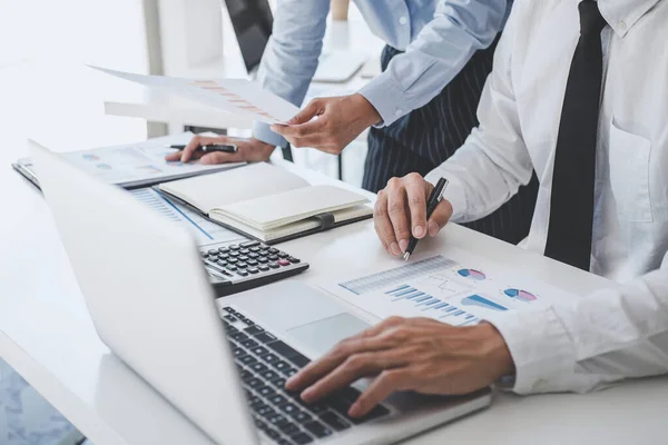 Trabajo Equipo Del Equipo Negocios Consultoría Crecimiento Del Mercado Informe — Foto de Stock