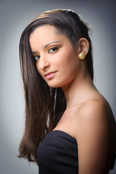 Brunette woman with long hair — Stock Photo, Image