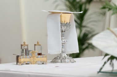 yığın sırasında kilise sunak