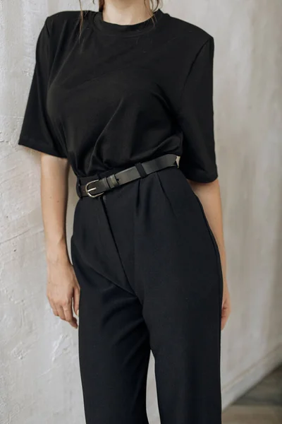 Kläder Närbild Modellflicka Klädmärke Minimalism Högkvalitativt Foto Royaltyfria Stockbilder