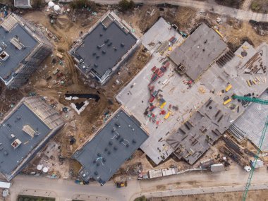 Yoğun İnşaat Alanı ve İnşaat Aletleri Hava Görünümü