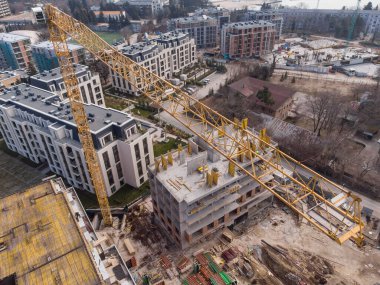 Yoğun İnşaat Alanı ve İnşaat Aletleri Hava Görünümü