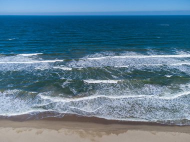 Fırtınalı Karadeniz ve kıyısındaki İHA 'dan hava görüntüsü