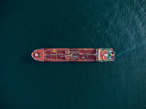 Geniş Bir Kargo Gemisi Tanker Taşıyıcısı Tepeden Aşağı Hava Manzaralı — Stok fotoğraf