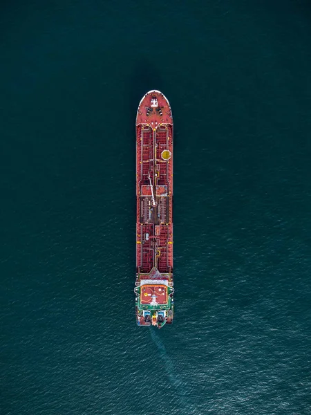 Geniş Bir Kargo Gemisi Tanker Taşıyıcısı Tepeden Aşağı Hava Manzaralı — Stok fotoğraf