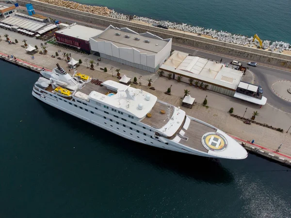 Aerial Top View Luxury Yacht Port — Fotografia de Stock