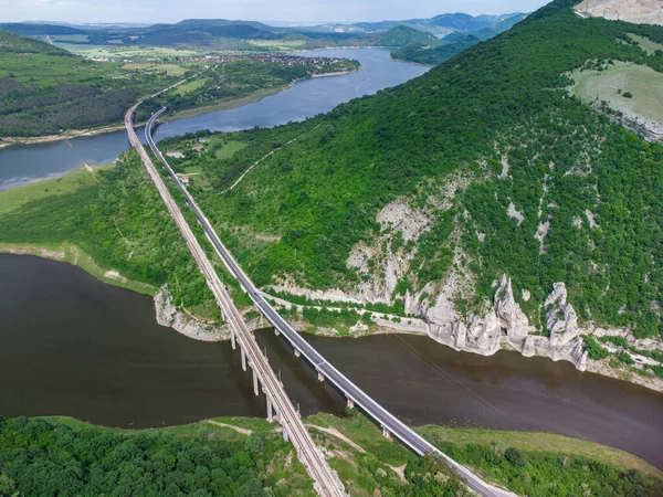 Чудесные Скалы Чуднит Скали Вид Воздуха Мосты Через Озеро Цонево — стоковое фото