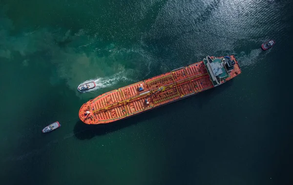 Aerial Top View Tanker Ship Escorting Tug Leaving Port — Fotografia de Stock