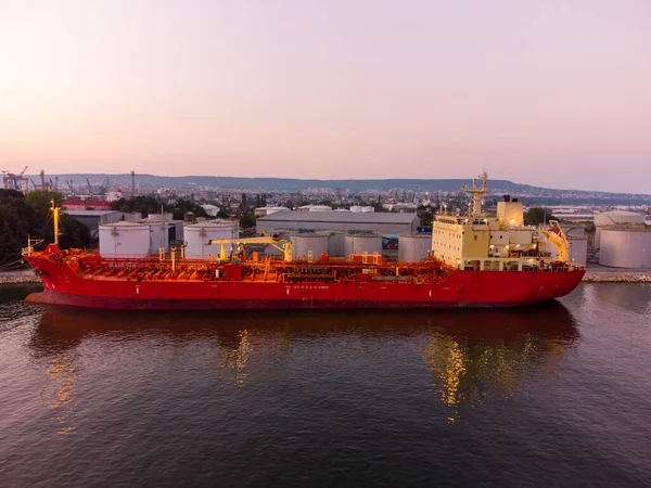 Aerial Top View Oil Ship Tanker Lpg Ship Industrial Port — Stok fotoğraf