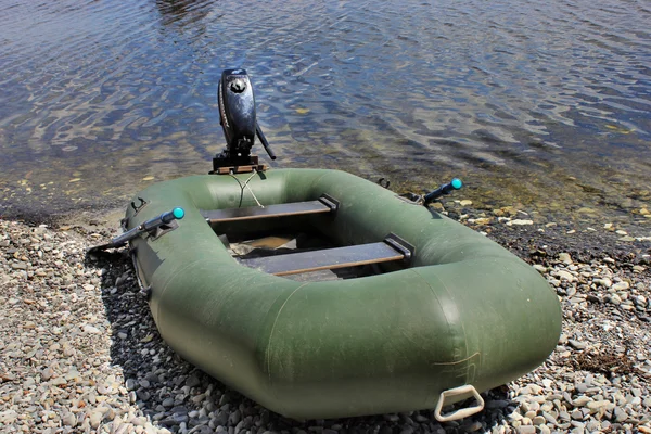 volga üzerindeki hava ile şişirilen Motorlu tekne