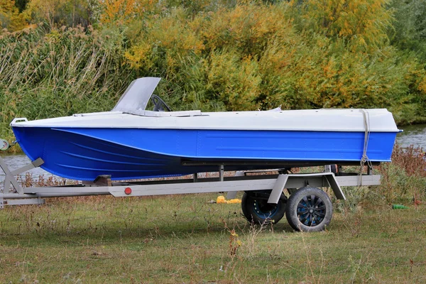 Boat on trailer engine — Stock Photo, Image