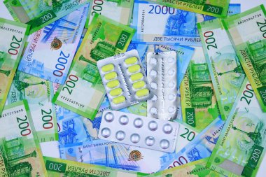 Maaş alıyordum. Rus parasıyla soğuk algınlığı ilacı