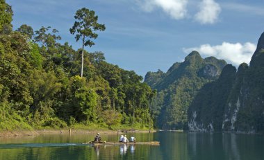Khao sok dağ ve göl Tayland