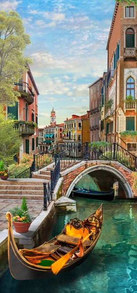 Сонячний Канал Венеції Гондолами — стокове фото