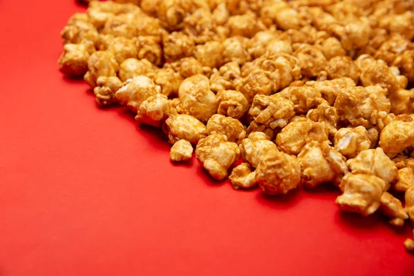 Heap Caramel Popcorn Red Background Close Copy Space Your Text — Foto de Stock