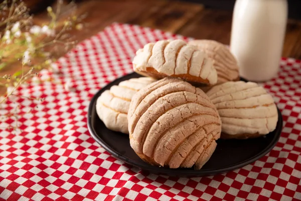 Conchas Meksika Usulü Tatlı Ekmek Deniz Kabuğu Görünümlü Genellikle Kahvaltıda — Stok fotoğraf