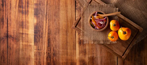 Gehackte Lila Zwiebel Mit Manzano Chili Und Gewürzen Eine Mexiko — Stockfoto