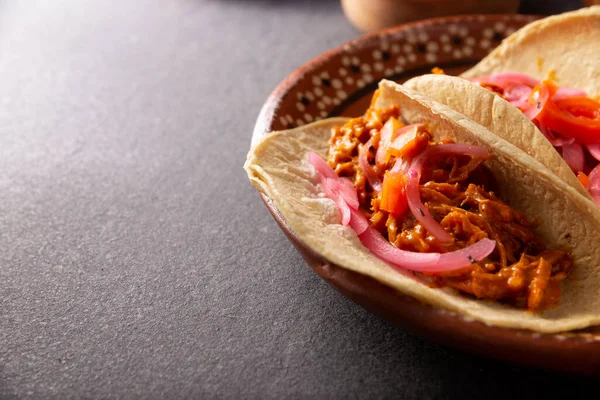 Tacos Cochinita Pibil Guisado Mexicano Típico Yucatan Feito Carne Porco — Fotografia de Stock