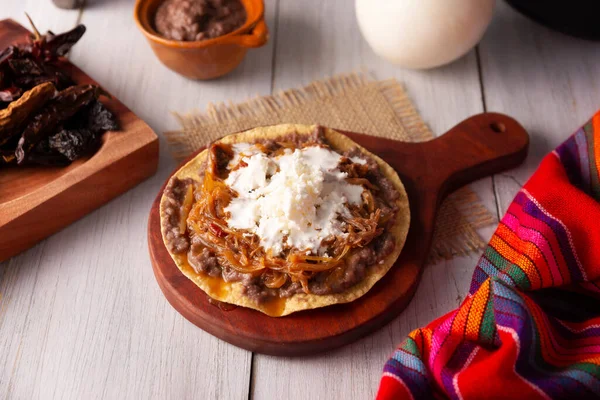Tostada Tinga Res Typical Mexican Dish Prepared Mainly Shredded Beef — Stock Photo, Image