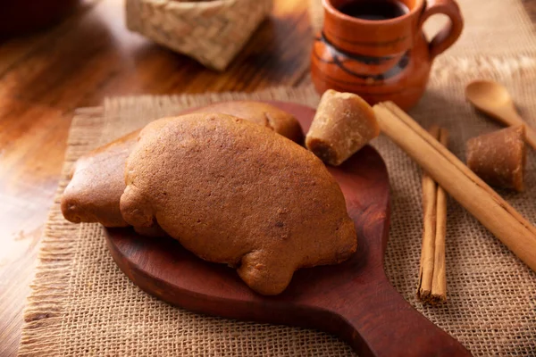 Puerquitos de Piloncillo. Traditional Mexican sweet bread with pig shape appearance, Usually eaten with coffee or hot chocolate at breakfast or as an afternoon snack.