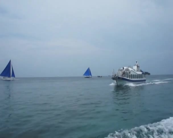 Yüzen gemi — Stok video
