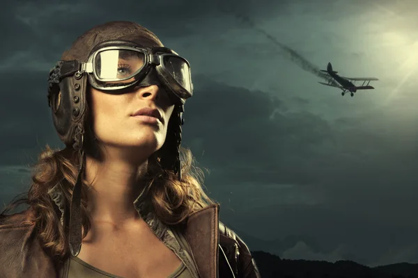 Vrouw aviator: mannequinportret — Stockfoto