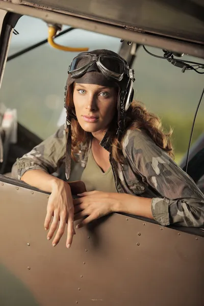 Femme aviateur — Photo