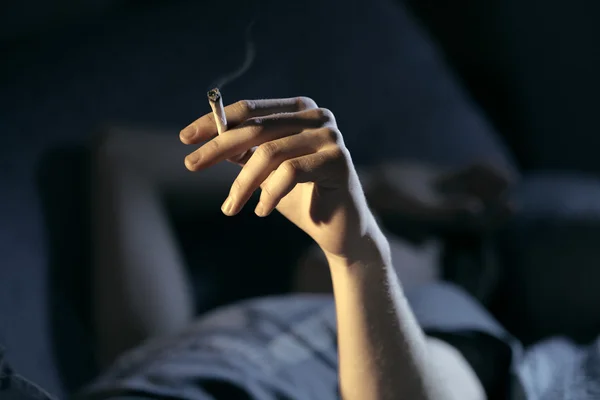 Smoking joint — Stock Photo, Image