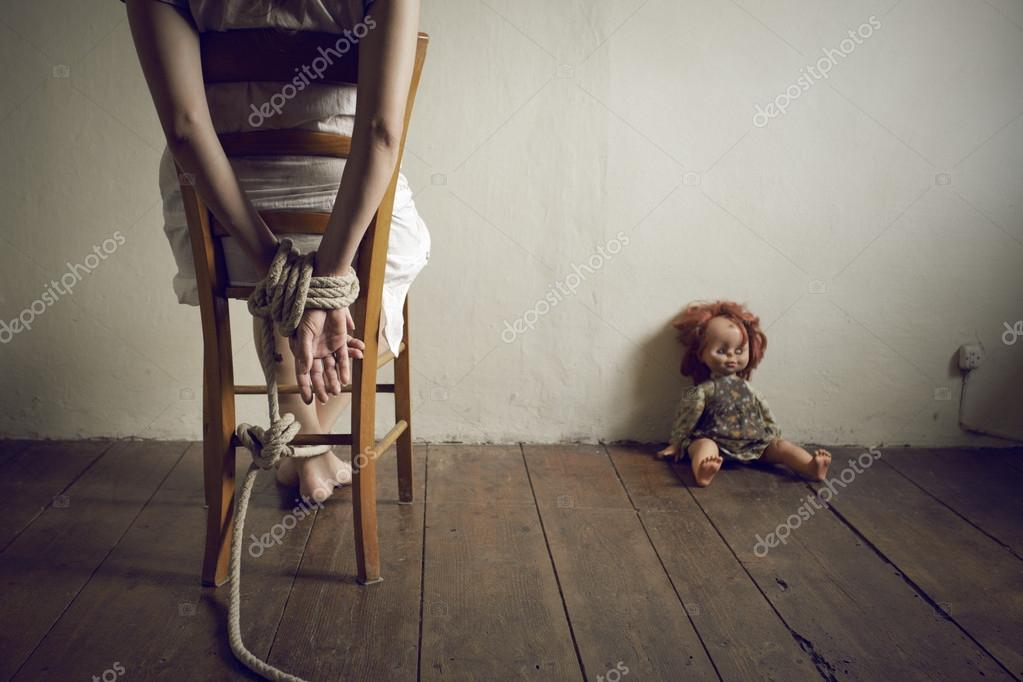 Gefangene Frau - Stockfotografie: lizenzfreie Fotos Gefangene Frau - Stockfotografie: lizenzfreie Fotos