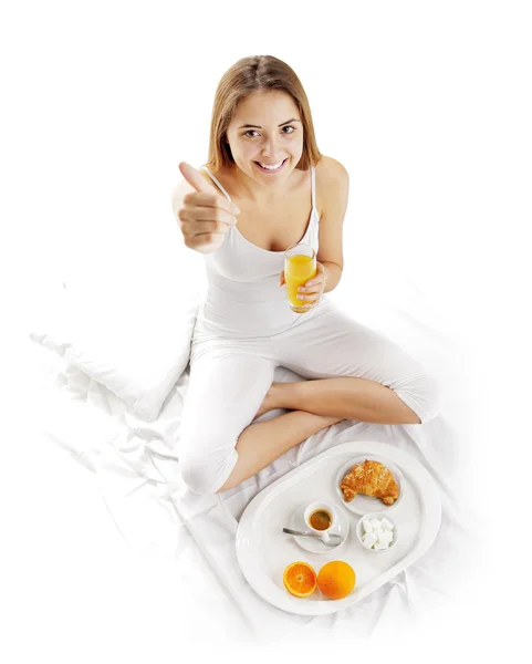 Pequeno-almoço na cama mulher — Fotografia de Stock