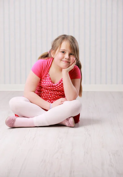 Portrait of a little beautiful girl — Stock Photo, Image