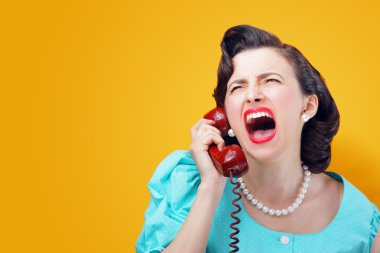 telefonda çığlık öfkeli kadın