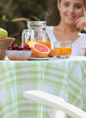 açık havada kahvaltı