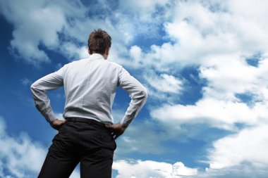 uzakta yeni bir iş arıyor