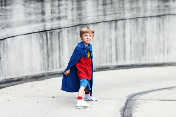 Weinig superheld — Stockfoto