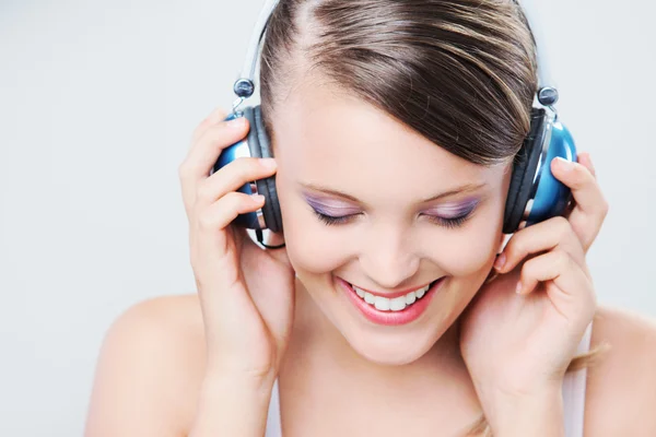 Desfrutando de música — Fotografia de Stock