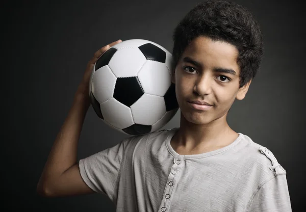 Dospívající fotbalista — Stock fotografie