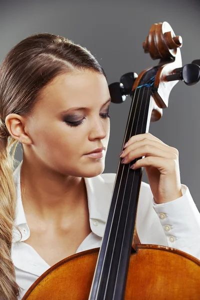 Violoncelista bonita — Fotografia de Stock