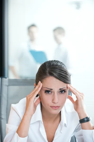 Uitgeput zakenvrouw — Stockfoto