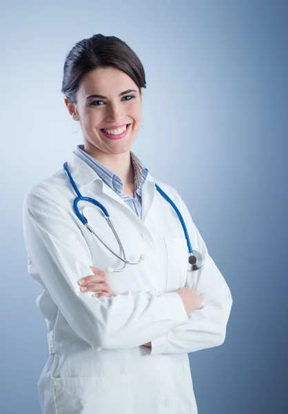 Mujer joven médico — Foto de Stock