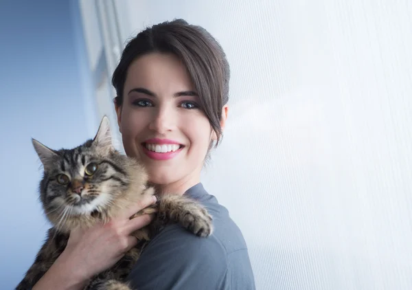 Cat and woman — Stock Photo, Image
