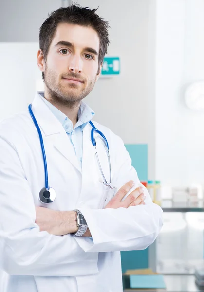 Primer plano del médico sonriente —  Fotos de Stock