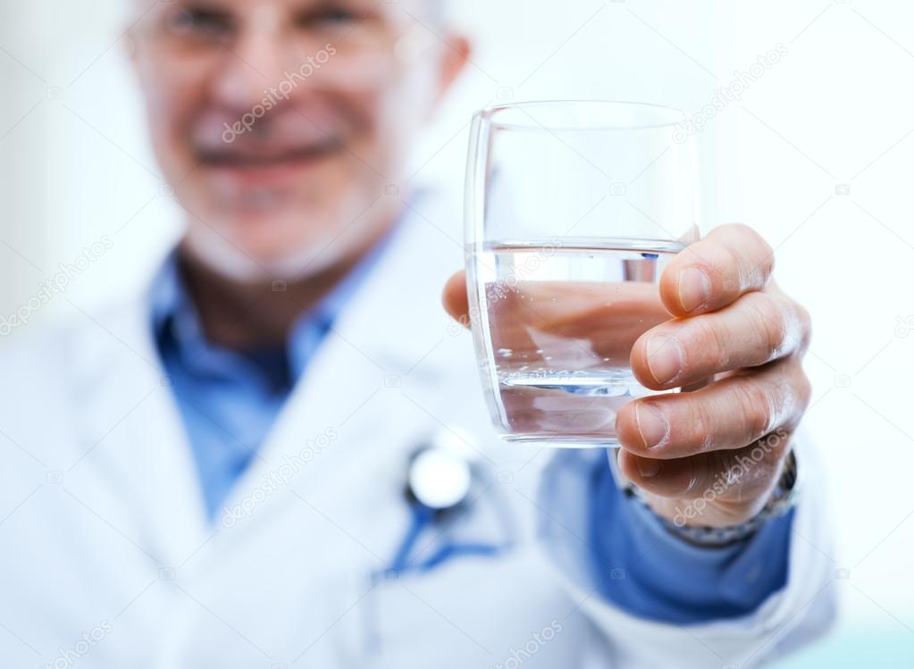 http://st.depositphotos.com/1258191/4127/i/950/depositphotos_41278599-Drinking-water-and-health.jpg