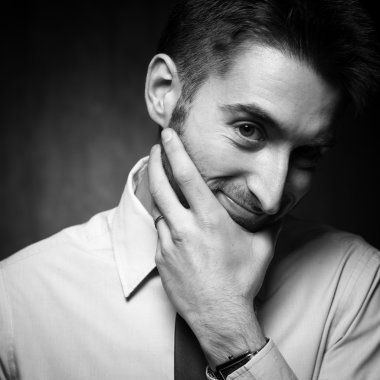 çekici genç işadamı