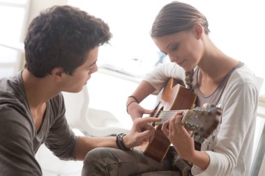 par aprender la guitarra